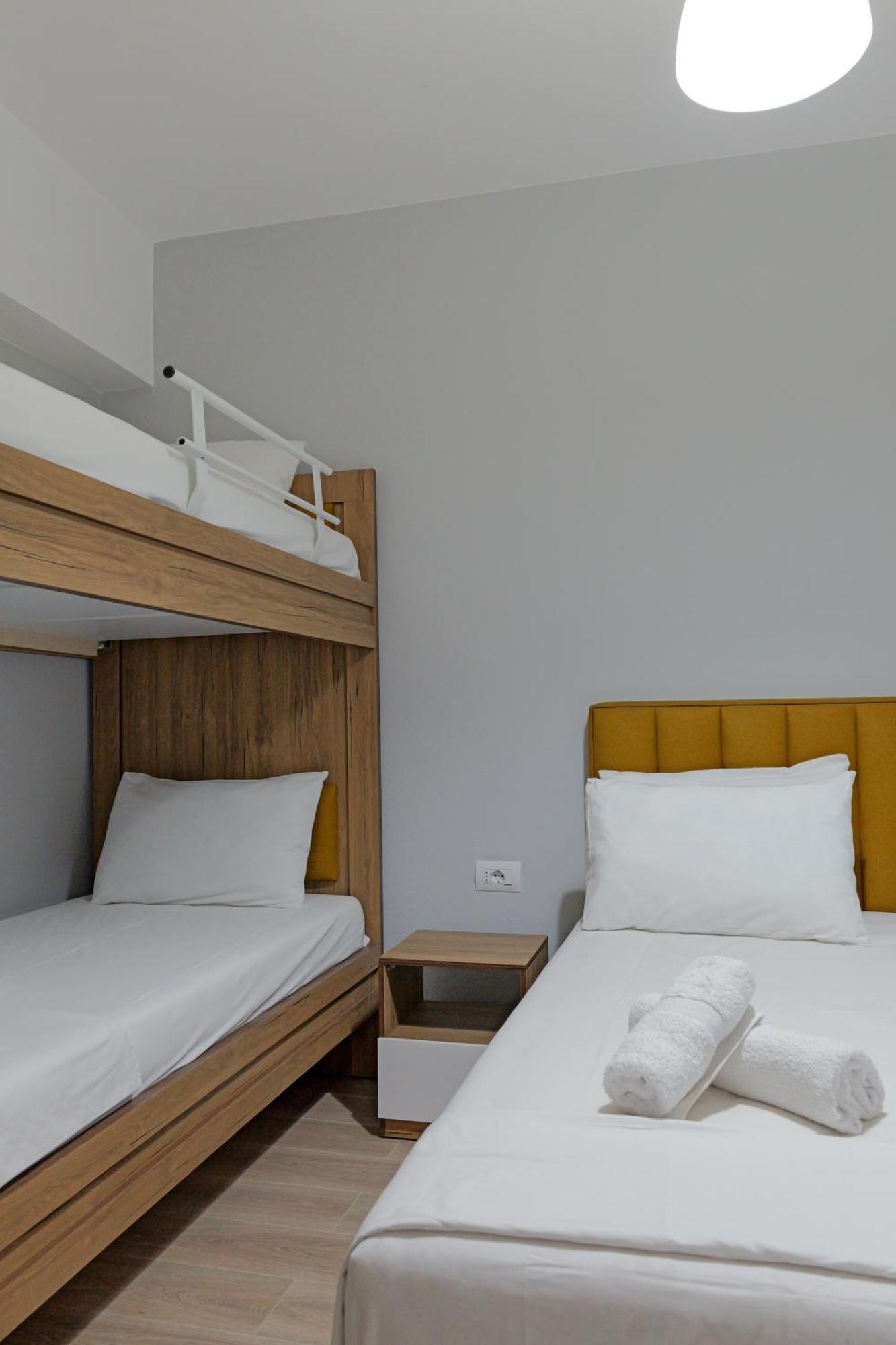 Hotel Holiday Sarande