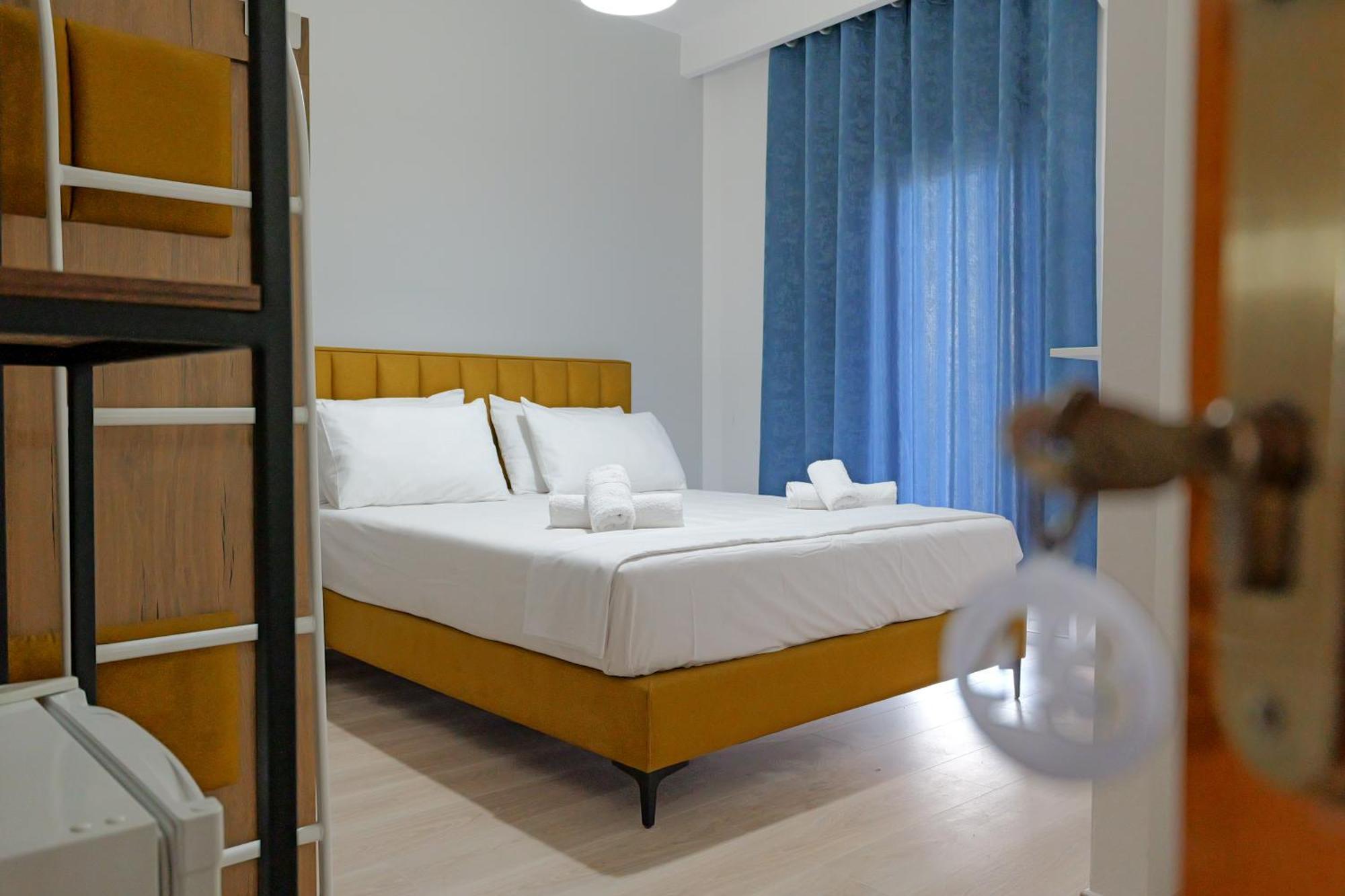 Hotel Holiday