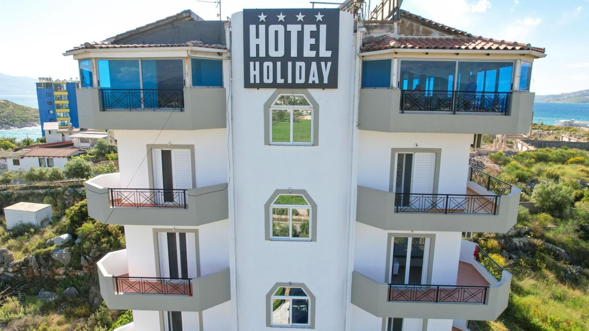 Hotel Holiday