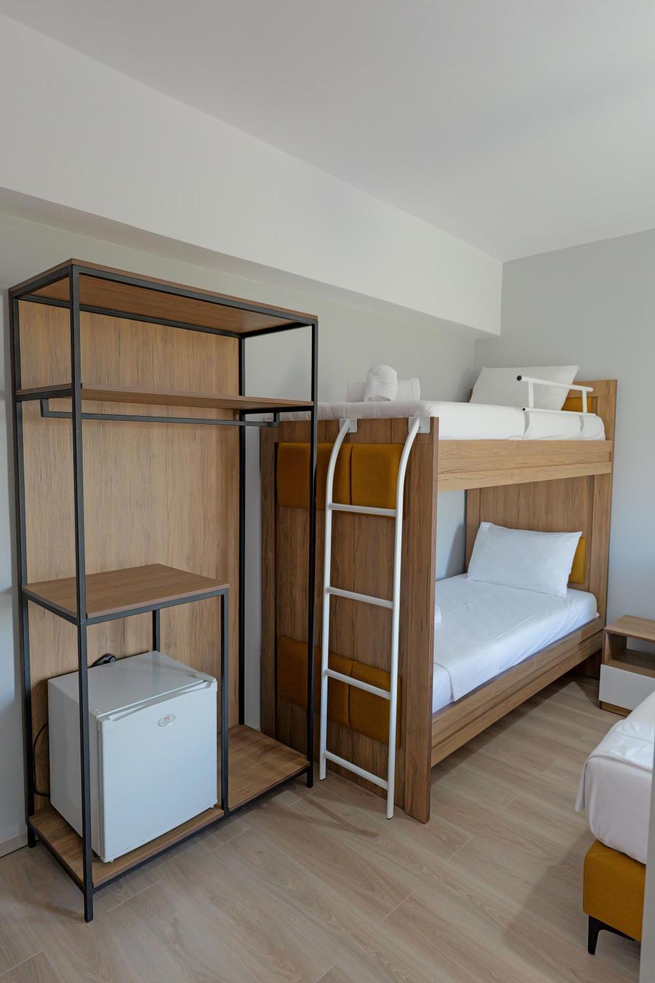 Hotel Holiday Sarande