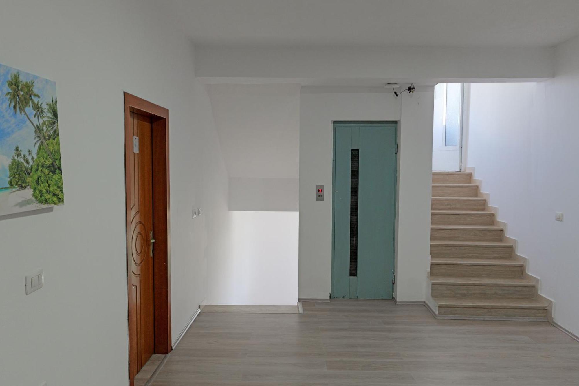 Hotel Holiday Sarandë